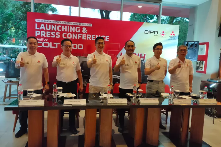 Mitsubishi gelar temu pers kenalkan New Colt L300 di Kafe Ulos Hotel Santika Medan. (Realitas Online/Ayu Kesuma Ningtyas) 