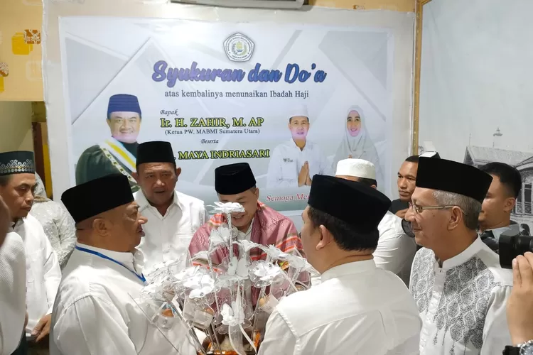 Bupati Batu Bara H.Zahir menyampaikan rasa terima kasih pada acara Syukuran Haji di kantor PB MABMI Jl.Brigjen Katamso Medan.