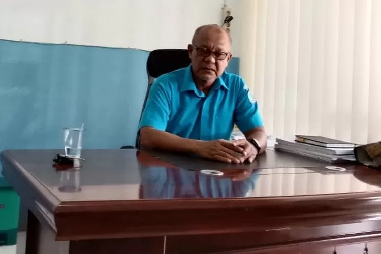 Direktur PDAM Tirta Naga Tapaktuan, Liyan Aswin, saat memberikan keterangan.(realitasonline.id/zulmas)