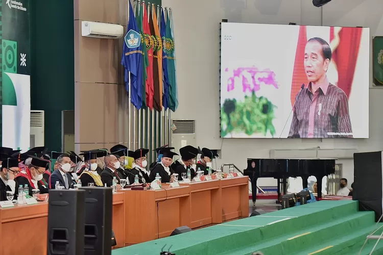 Gubernur Sumatera Utara (Sumut) Edy Rahmayadi menghadiri Sidang Terbuka Dies Natalis ke-70 USU di Auditorium USU Jalan Dr Mansyur, Medan (20/10). (DISKOMINFO SUMUT)   