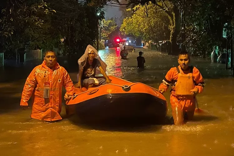 Curah Hujan Tinggi hingga Januari, Warga Medan Diminta Waspada Banjir