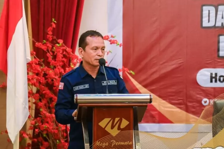 Rakor Ketua KPU Kota Padang Sidempuan Tagor Dumora Lubis memberi sambutan pada Rapat Rakor bertajuk 'Dukungan Peran Serta Pemerintah Daerah dan Stakeholder dalam Rangka Suksesi Pemilu dan Pilkada Serentak Tahun 2024, di Emerald Hall Hotel Mega Permata, Selasa (22/11/2022).(Foto : Realitasonline / Rahmat Irfansyah)