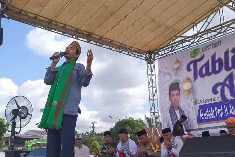 UAS saat berceramah di hadapan masyarakat Palas