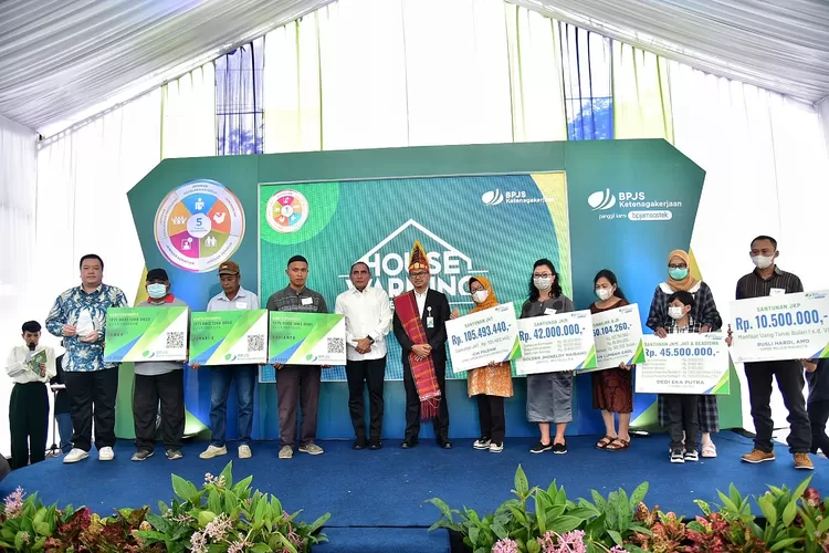  Gubernur Sumatera Utara (Sumut) Edy Rahmayadi menghadiri acara peresmian Housewarning Ruang Layanan Badan Penyelenggara Jaminan Sosial (BPJS) Ketenagakerjaan Cabang Medan Kota di Kantor BPJS Ketenagakerjaan Cabang Medan Kota, Jalan Kapten Patimura Medan, Selasa (24/1/2023).