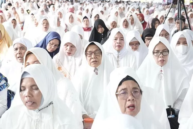 Tahun Baru 2023, Ribuan Warga Medan Ikuti Zikir dan Doa Bersama