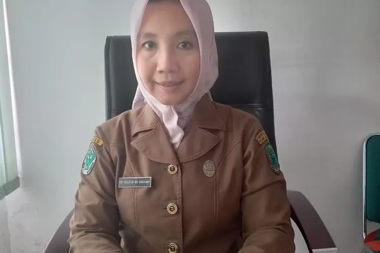 Foto : Kepala Dinas Kesehatan Kabupaten Paluta dr Sri Prihatin Harahap.(realitasoline/Ist)