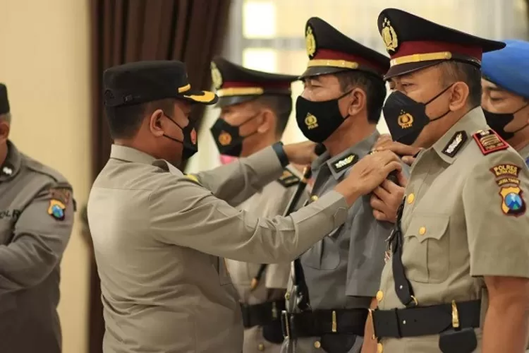 Kapolres Blitar Kota Pimpin Sertijab Kasat dan Kapolsek