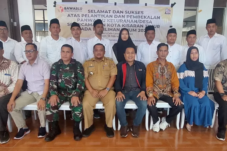 Foto bersama usai pelantikan 12 PKD dikecamatan Kota Kisaran Timur Kabupaten Asahan. (Ist)