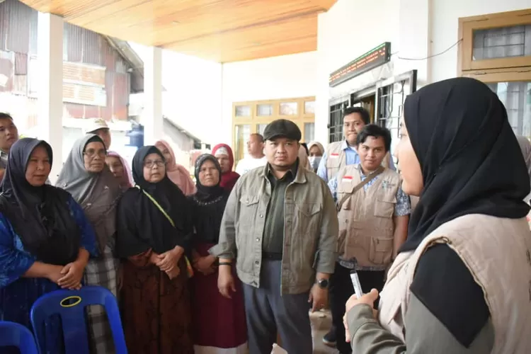 Bupati Tapsel Dolly Pasaribu menghadiri Dies Natalis HMI Ke-76, Badko HMI Sumut di Sipirok, Minggu (26/2/2023).(Foto : Realitasonline / Riswandy)