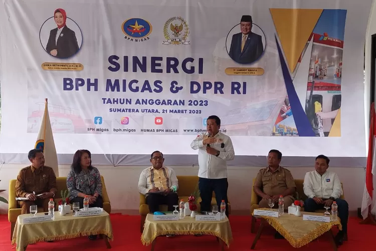 Lamhot Sinaga Gelar Sosialisasi BBM Migas (Foto: Realitas/Dok).