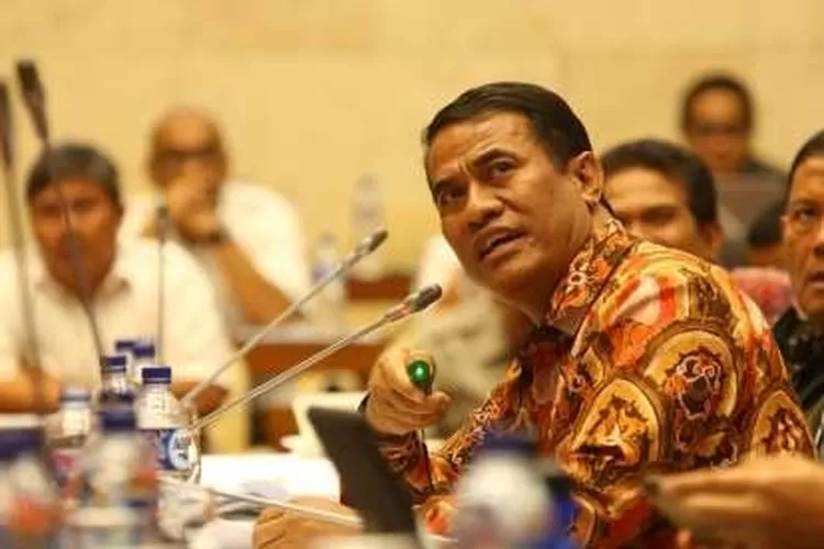 Mentan Andi Amran Sulaiman dalam raker dengan komisi IV DPR RI, Rabu (12/9/2018), di Jakarta. (Ist)