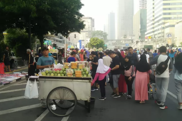 CFD Jalan Thamrin-Sudirman semrawut dan kumuh, Minggu (28/7/2019).
