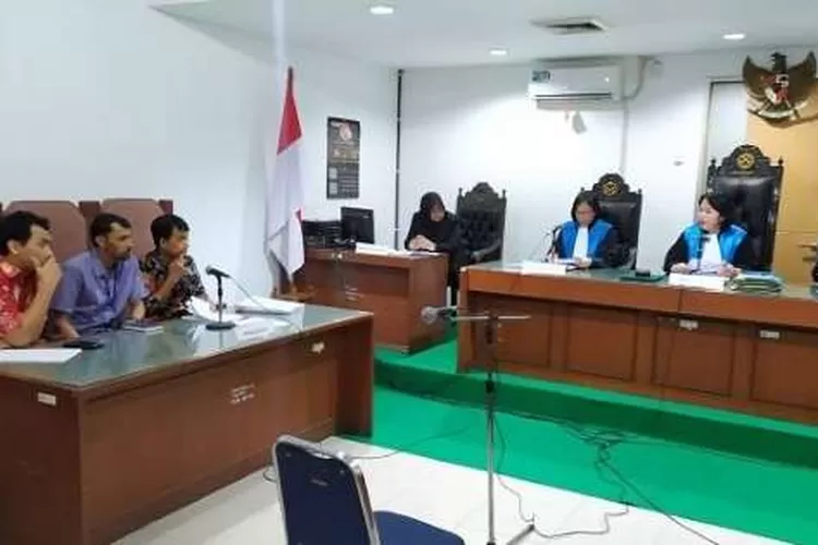 PTUN Jakarta menghukum para tergugat meminta maaf secara terbuka kepada masyarakat se-Tanah Air