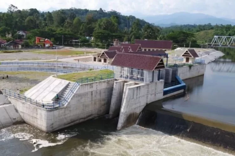 Peningkatan kapasitas saluran irigasi Bendung Baliase untuk memenuhi layanan irigasi lahan pertanian seluas 21.928 hektar.