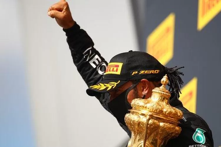 Lewis Hamilton sekarang telah tujuh kali menjuarai Grand Prix Inggris