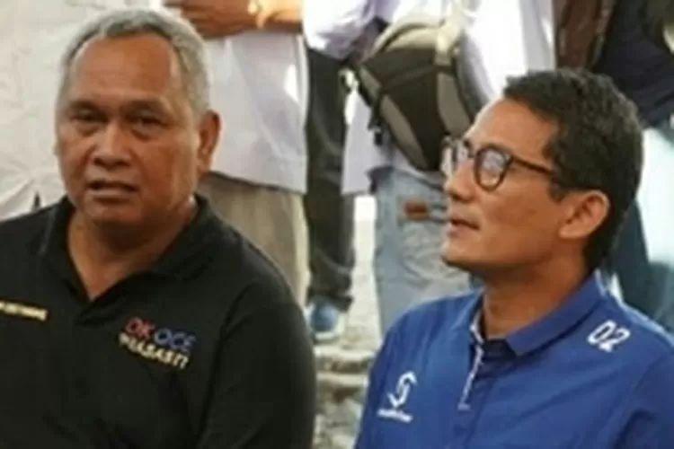 Koordinator Nasional OK OCE Prasasti  RH Victor Aritonang  (kiri) bersama Menparekraf Sandiaga Salahuddin Uno dalam sebuah acara OK OCE Prasasti beberapa waktu lalu. 