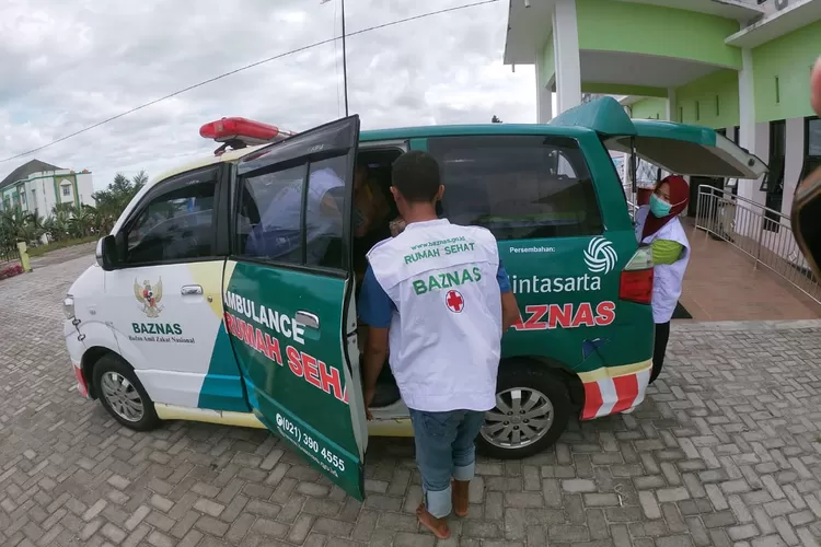 Tim medis dari Baznas Pusat telah menjangkau lokasi evakuasi korban gempa di Sulawesu Barat, Sabtu (16/1/2021).