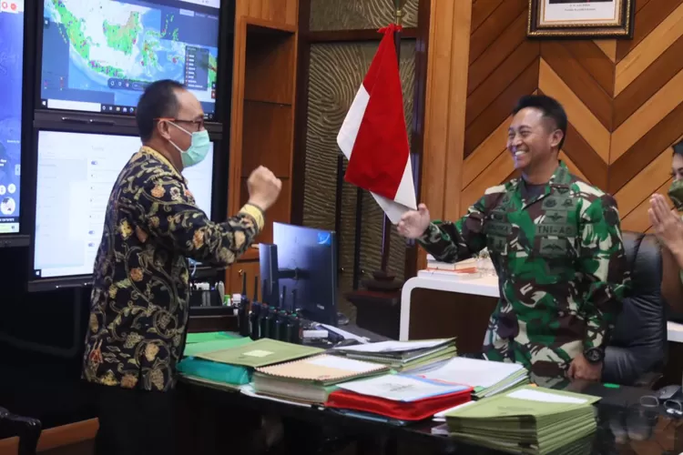 Kepala Staf Angkatan Darat (KSAD) Jenderal TNI Andika Perkasa menerima kedatangan Dirjen Dukcapil Prof Zudan Arif Fakrulloh di Mabes TNI AD (ist)