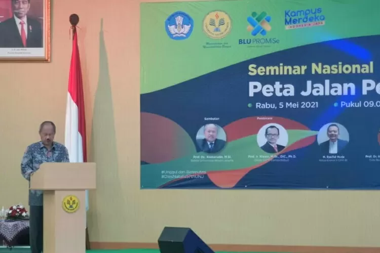  Rektor UNJ Prof Komarudin MmSi.(foto,ist)