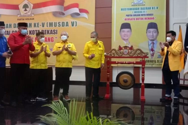 Musda Partai Golkar Kota Bekasi di Geraha Bintang Mustika Jaya Kota Bekasi, Ade Puspitasari terpilih secara aklamasi, Jumat (29/10).  