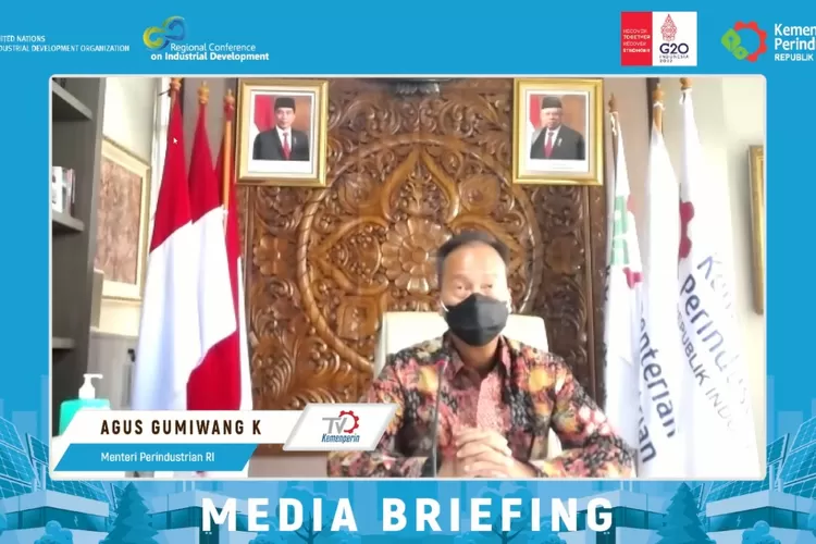 Menperin Agus Gumiwang Kartasasmita menggelar media briefIng terkait pelaksanaan RCIF  