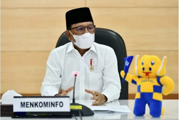 Menteri Komunikasi dan Informatika Johnny G Plate saat memberikan sambutan dalam Ijtima Sanawi Dewan Pengawas Syariah se-Indonesia 2021