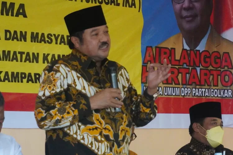 Ketua Fraksi Partai Golkar di MPR RI dan Ketua DPP Partai Golkar, HM. Idris Laena 