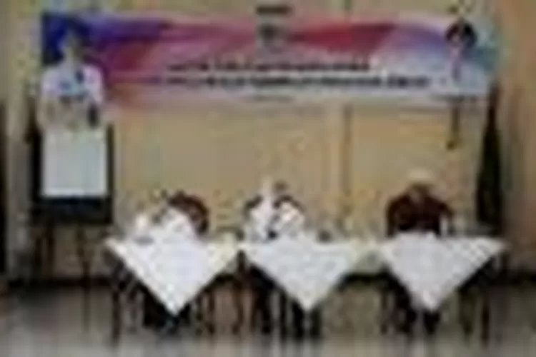 Bimtek pemanfaat media online untuk industri rumahan perempuan  Kota Serang.