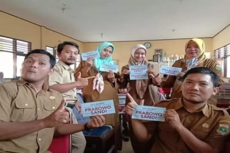 6 Honorer Pegawai Guru di Banten yang Viral di Medsos dan diberhentikan Gubernur. *
