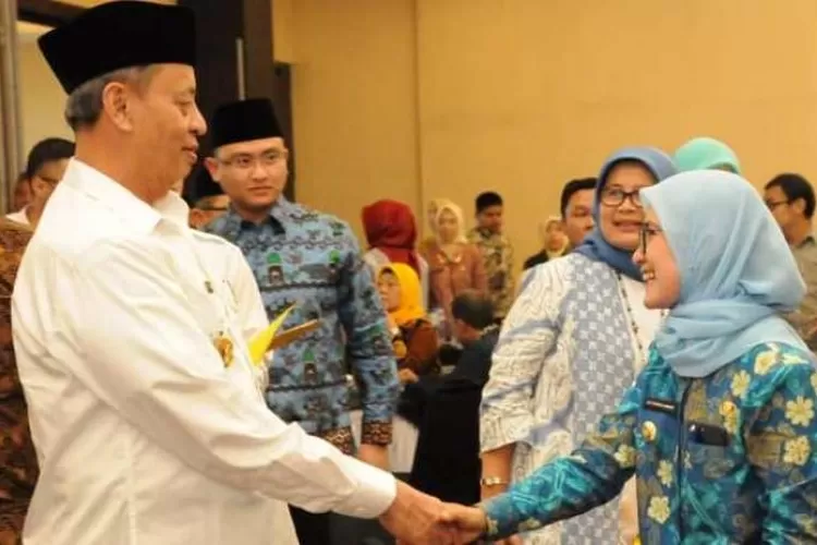 Bupati Lebak Iti Octavia Jayabaya  bersama Gubernur Banten Wahidin Halim saat  Musrenbang RKPD  Provinsi Banten Tahun 2020, Jum'at (29/3/2019). (Foto:TOPmedia)