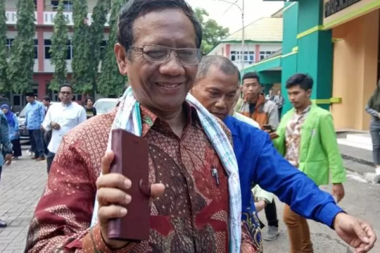 Mahfud MD, saat Suluh Kebangsaan di Universitas Islam Negeri (UIN) Sultan Maulana Hasanudin Banten (SMHB), Senin (18/3). (Foto:Topmedia)