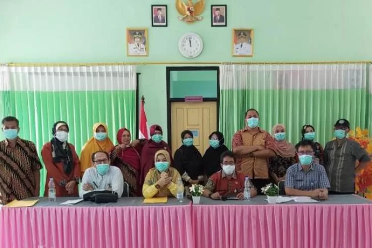 Dinas Kesehatan (Dinkes) Kabupaten Serang melakukan monitoring kesiapsiagaan UPT Puskesmas Ciomas, dalam penanganan wabah Coronavirus Disease 2019 (Covid-19), Jumat (3/4/2020)