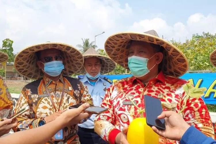 Kepala Kantor Wilayah Kementerian Hukum dan HAM Banten, R. Andika Dwi Prasetya usai memimpin langsung kegiatan Panen Golden Melon di Lapas Kelas IIA Cilegon, Kamis (1/10/2020)
