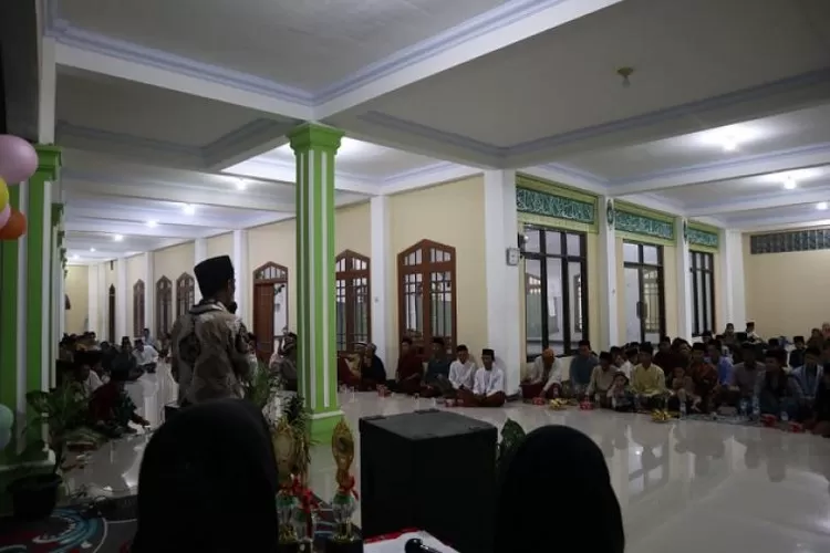 Ikatan Mahasiswa Bojonegara Pulo Ampel (IKMBP) Berkolaborasi dengan masyarakat dan pemuda Kampung Jepih Tengah dalam Program Semarak Ramadhan Peduli dan Berbagi