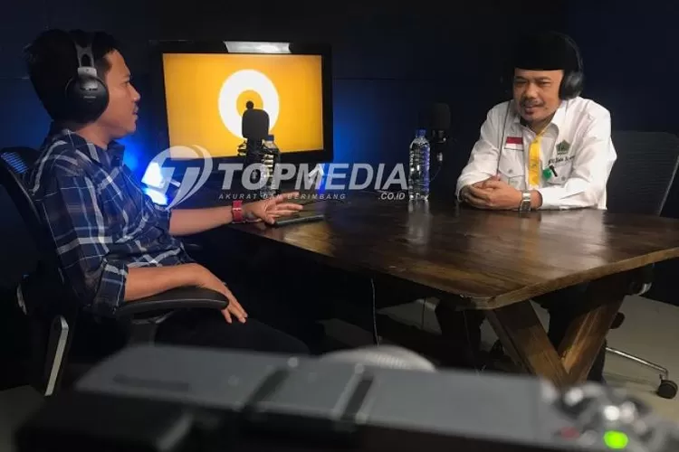 Kasi Penyelenggaraan Haji dan Umroh Kemenag Kota Serang, Deni Rusli saat menjadi narasumber Bantenpodcast