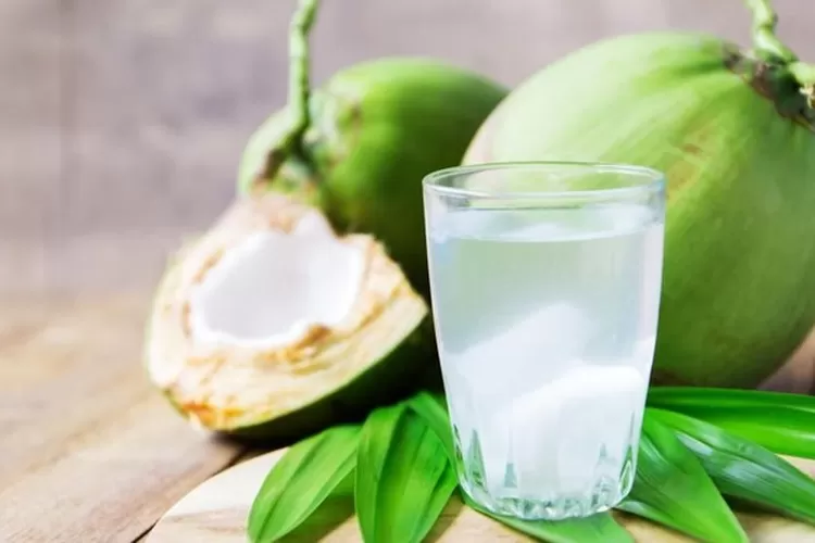 Manfaat air kelapa untuk kesehatan tubuh (Istimewa)