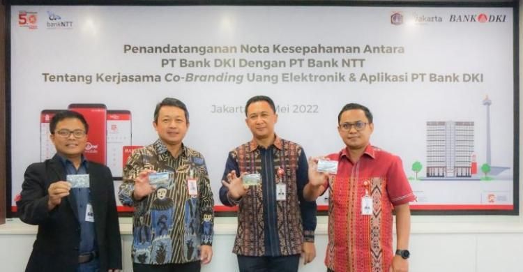 Sebagai tindak-lanjut sinergi Bank Pembangunan Daerah Seluruh Indonesia (SI), PT Bank DKI dan Bank NTT menandatangani Nota Kesepahaman (MoU) mengenai pembayaran digital melalui co-branding uang elektronik dan aplikasi digital.