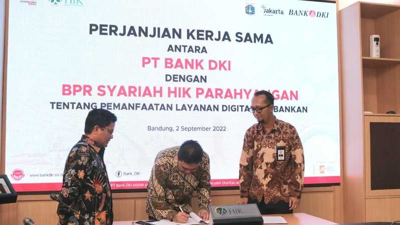PT Bank DKI melalui Unit Usaha Syariah (UUS) menjalin kerja sama dengan Bank Perkreditan Rakyat Syariah (BPRS) HIK Parahyangan dalam rangka mendorong ekspansi layanan perbankan digital di daerah Bandung, Jawa Barat.