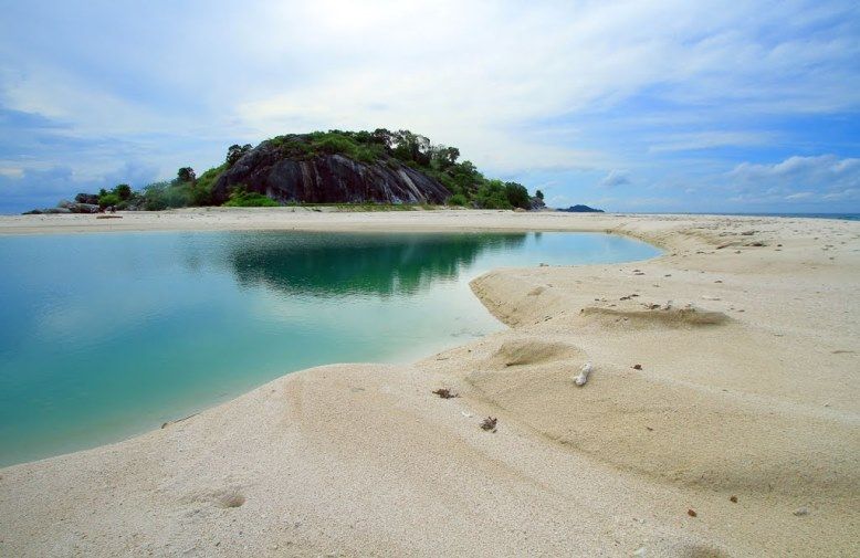 Kabar mengenai destinasi wisata Pulau Lalang di Lingga Kepulauan Riau belum banyak diketahui wisatawan