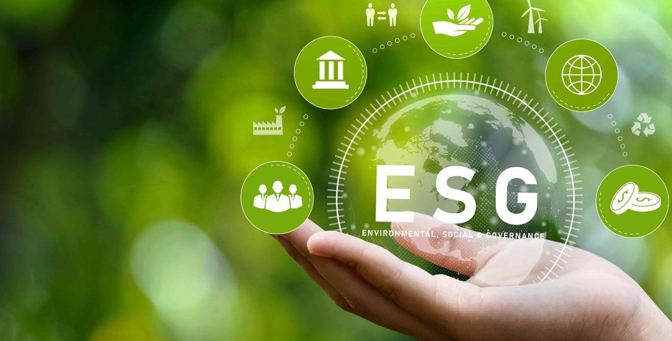 Penerapan prinsip-prinsip Environmental, Social, and Governance (ESG) terus diakselerasi oleh pemerintah dengan melibatkan seluruh pelaku usaha. Terkait dengan penerapan ESG tersebut, untuk mengakselerasiya, BRI mengklaim sebagai 'First Mover Sustainable Banking'.