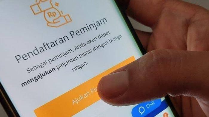 Otoritas Jasa Keuangan (OJK) menyebut sebanyak 28% masyarakat Indonesia tak mampu membedakan pinjaman online (pinjol) legal dan ilegal.