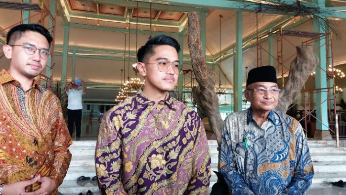 Putra bungsu Presiden Jokowi, Kaesang Pangarep, usai wilujengan di Pura Mangkunegaran Solo, Rabu (7/12/2022). (SMSolo/dok)