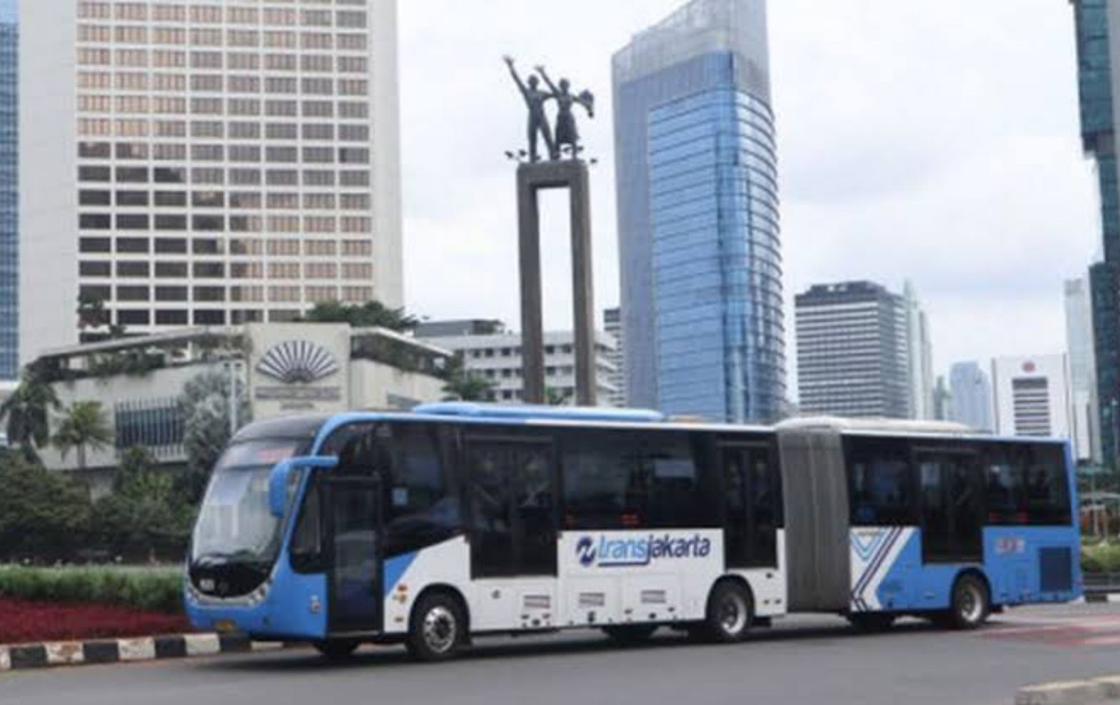 PT Transportasi Jakarta (TransJakarta) melakukan penandatanganan nota kesepahaman (MoU) dengan GoTo. Kerja sama ini akan memudahkan masyarakat pengguna dompet digital GoPay yang akan menggunakan TransJakarta.