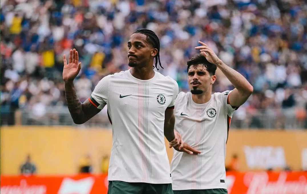 Joao Pedro (kiri) memilih tidak melakukan selebrasi saat mencetak gol ke gawang Fluminense di semifinal Piala Dunia Antarklub. (Foto: Instagram @chelsea)