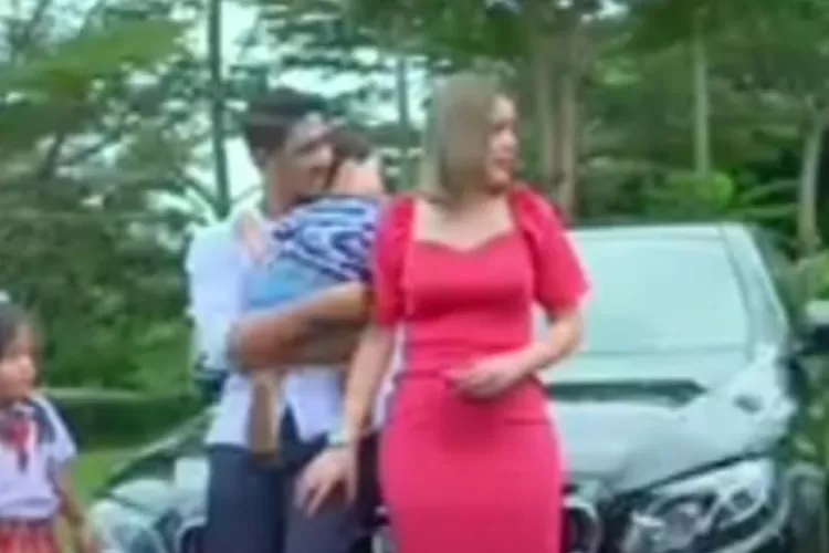 Amanda Manopo sentuh bagian sensitif Arya Saloka. (Gorajuara/ dok: Instagram/ fromheart168)