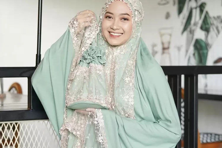 5 Tren Mukena Populer 2023 untuk Pengalaman Beribadah yang Nyaman