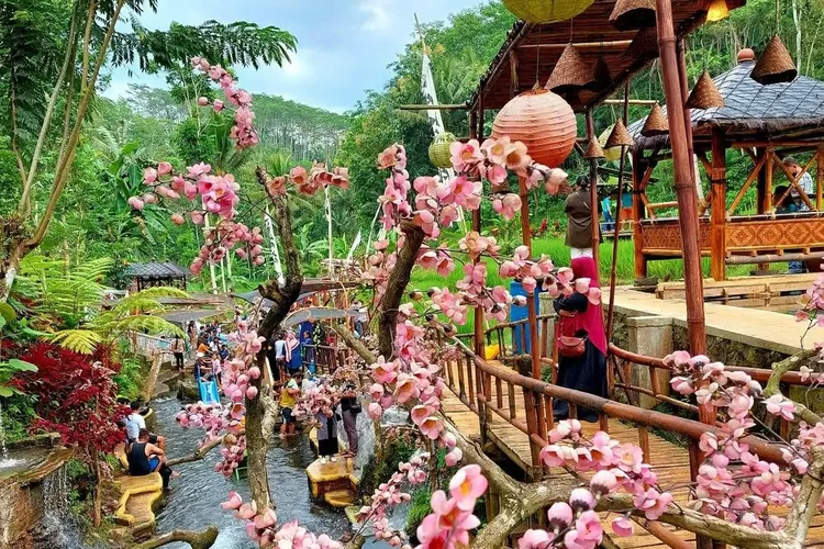 Gambar tangkapan layar tanaka waterfall, destinasi wisata Malang (Instagram.com/@mohammadguntur._)