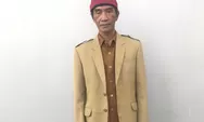 Ustad Yana Ajaib Mengajar Sambil Mengobati, Melalui Terapi Tanpa Sentuh 