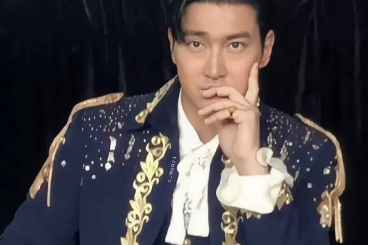 Choi Siwon Super Junior  (tangkap layar Instagram @siwonchoi)