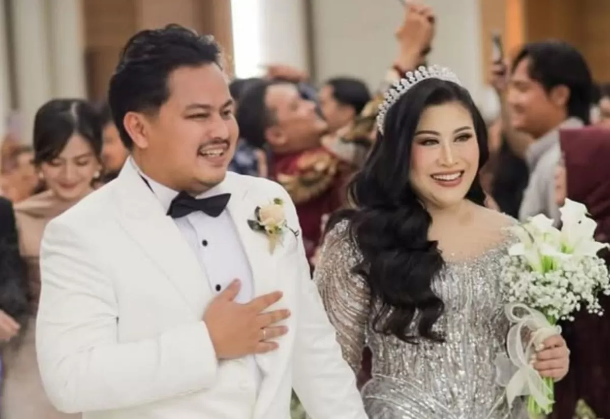 Pihak kuasa hukum Boiyen beberkan apa alasan kliennya itu menceraikan Rully Anggi dan juga masalah penipuan yang ramai disorot. (Instagram.com/@boiyenpesek)